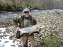 Angler Tom Buchanan and the 35lb salmon